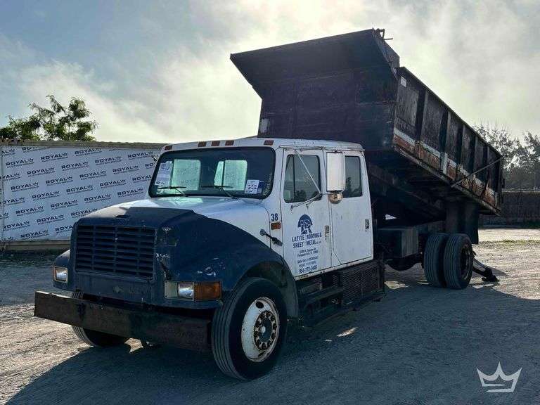 1993 International 4700 Crew Cab Landscape Dump Truck