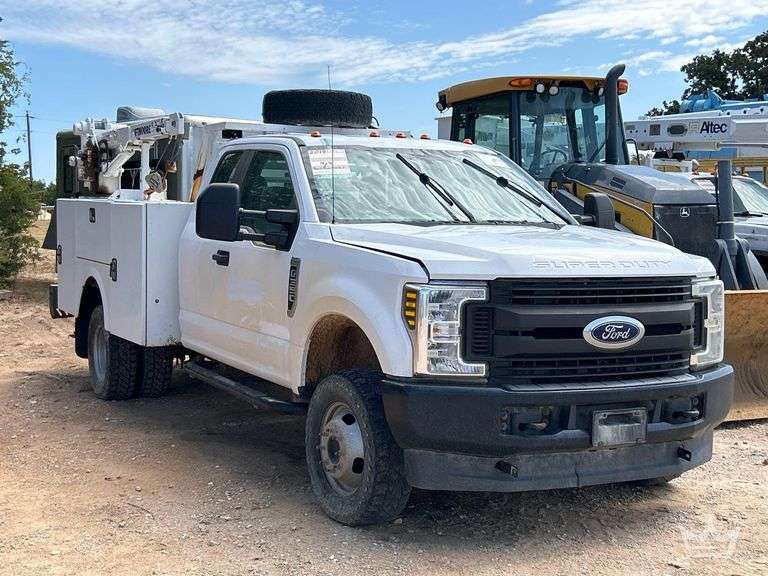 2019 Ford F-350 4x4 Lift Moore 3200 3,200lb. STAHL Crane Service Truck