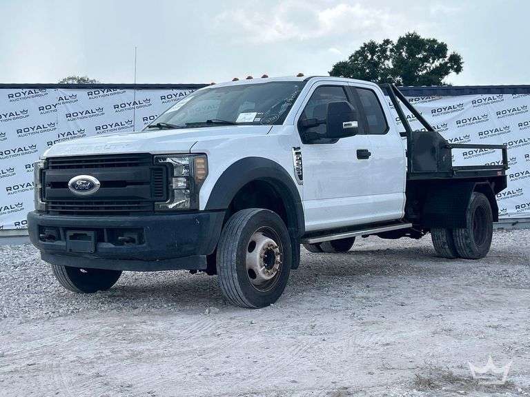 2017 Ford F-550 9ft. Flatbed Dump Truck