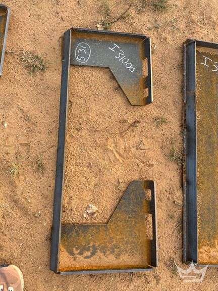2026 Wolverine ECOTRIC 3/8" Thick Quick Tach Cut Out Mounting Plate Skid Steer Attachment