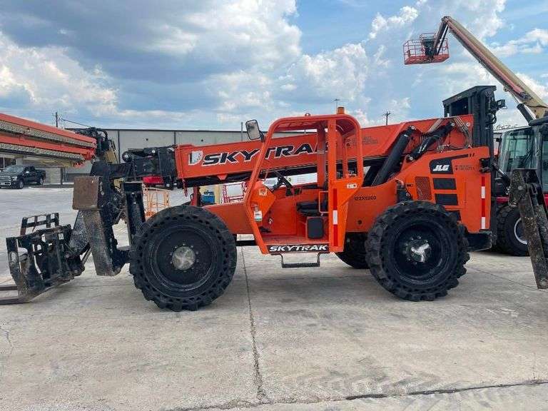 JLG 10054 4x4 10,000lb. Rough Terrain Telehandler