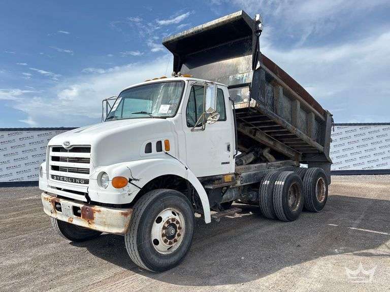 2001 Sterling M7500 Acterra T/A Dump Truck