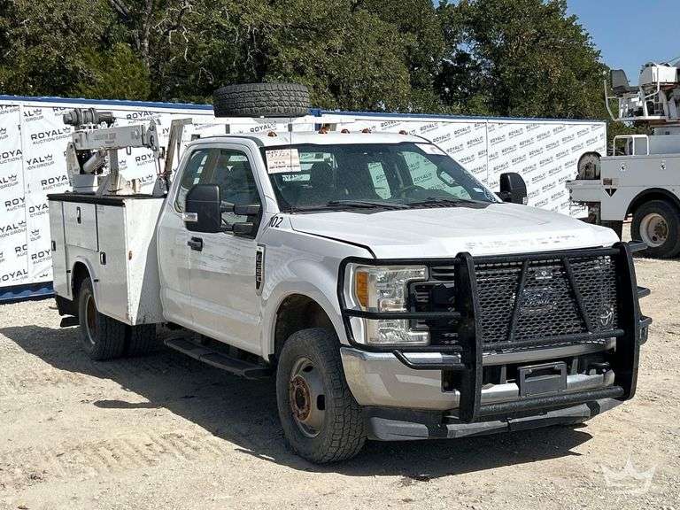 2017 Ford F-350 4x4 Ext Cab Liberator 3,200lbs. Crane Service Truck