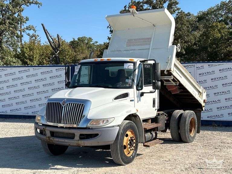 2014 International DuraStar 4300 S/A Mason Dump Truck