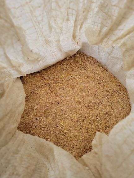 10 Bags Ground Feed - Ear Corn & Oats