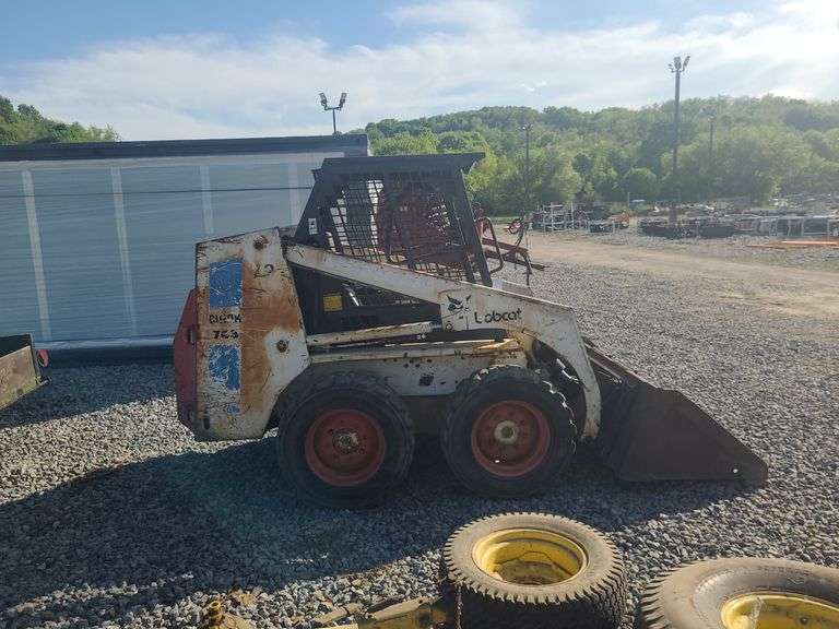 Bobcat 743 Skidloader Rogers Community Auction Inc.