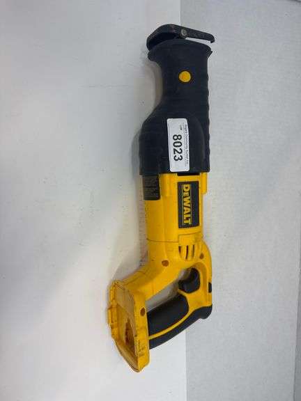 DEWALT 18V CORDLESS RECIPROCATING SAW - (TOOL ONLY)