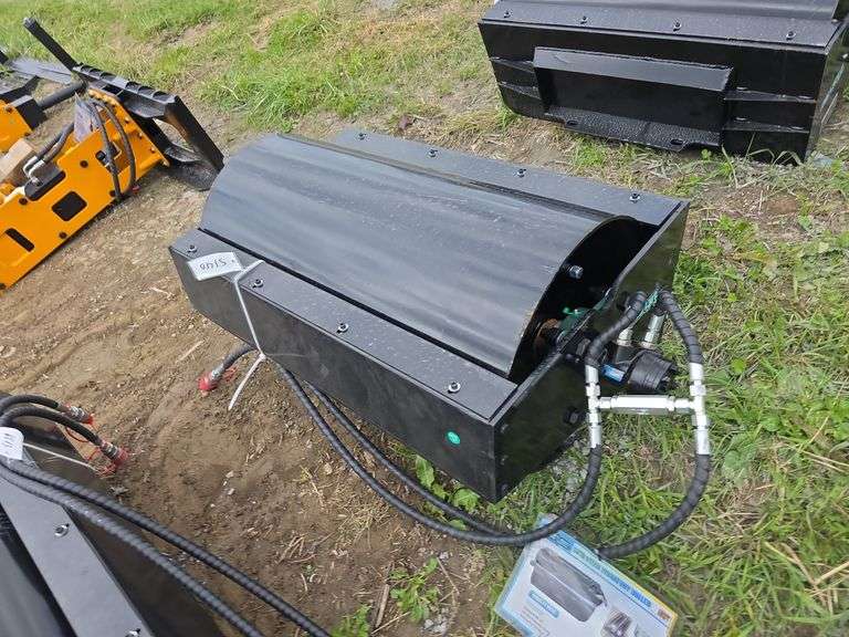 Future Mini Skid Loader 39" Vibratory Roller