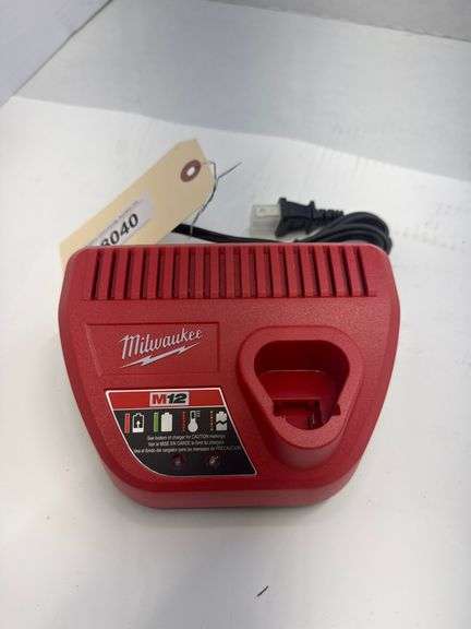 MILWAUKEE M12 3AMP CHARGER - (TOOL ONLY)