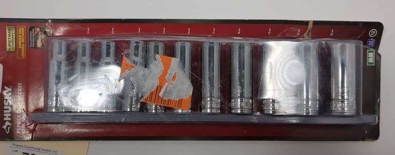 HUSKY 11 PC. DEEP WELL METRIC  1/2 " DRIVE SOCKET SET