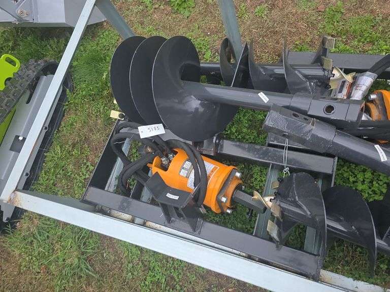 Wolverine Skid Loader Auger w/ 12" & 18" Bits