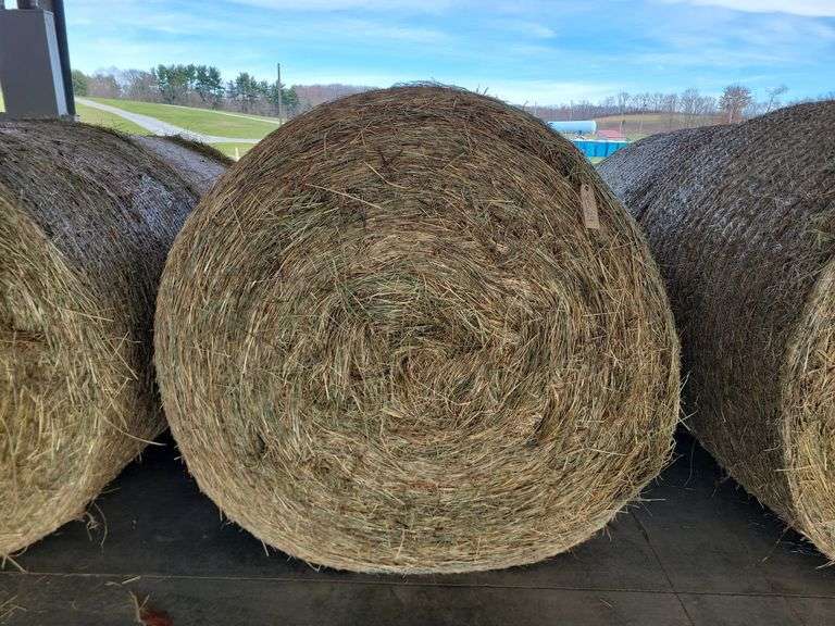 2 Round Bales 1st Grass (4x5)