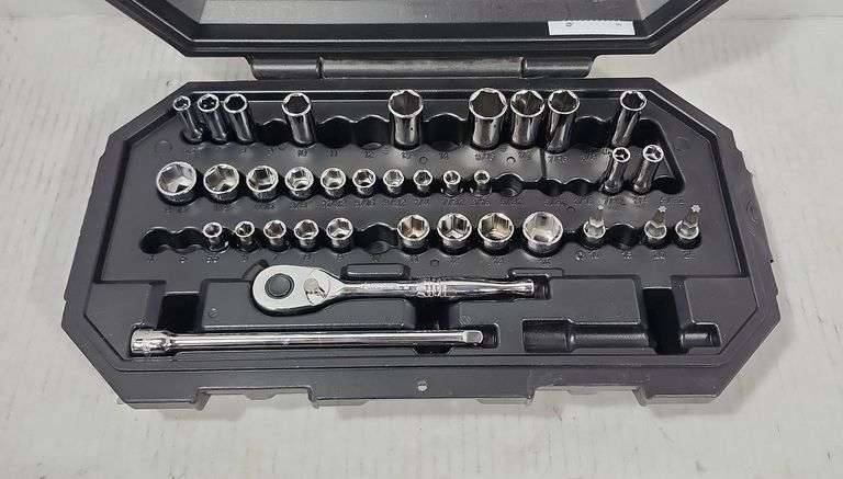 HUSKY MECHANIC TOOL SET