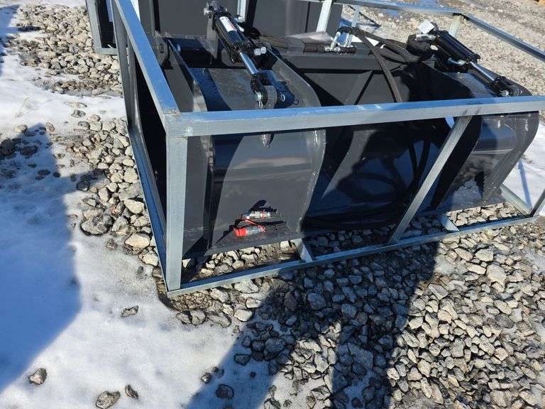 Wolverine Skid Loader 72" Grapple