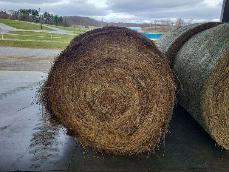 2 Round Bales 1st Timothy Mix (4x4)