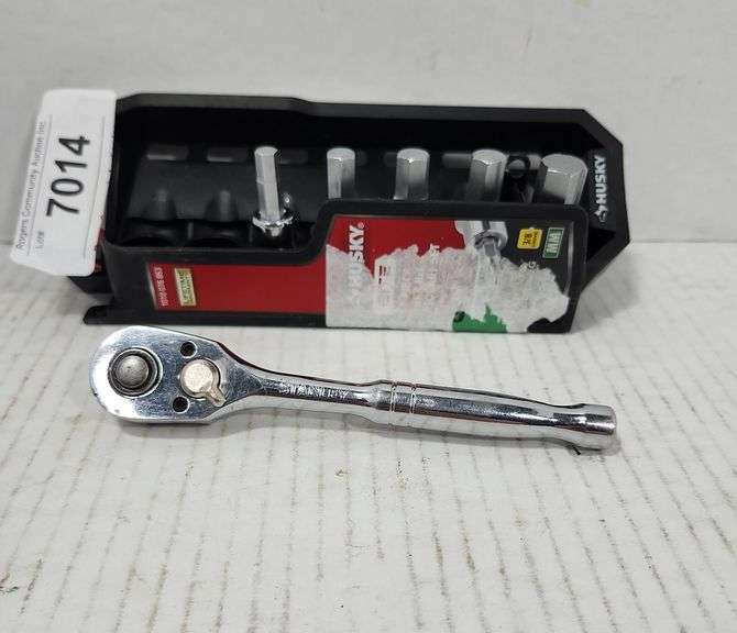 HUSKY HEX BIT SOCKET SET W/STANLEY RATCHET