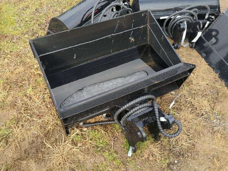 GIYI Hydraulic tilt ditch bucket 35"