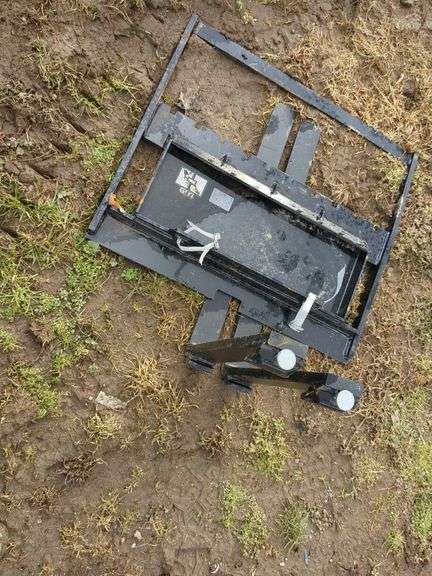 GIYI Mini Skid steer Fork attachment