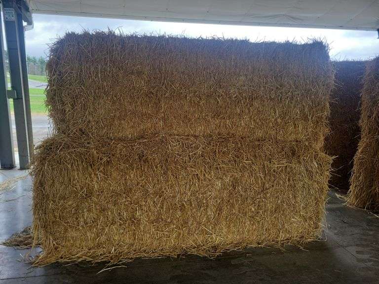 2 Large Squares Wheat Straw (3x3x7)