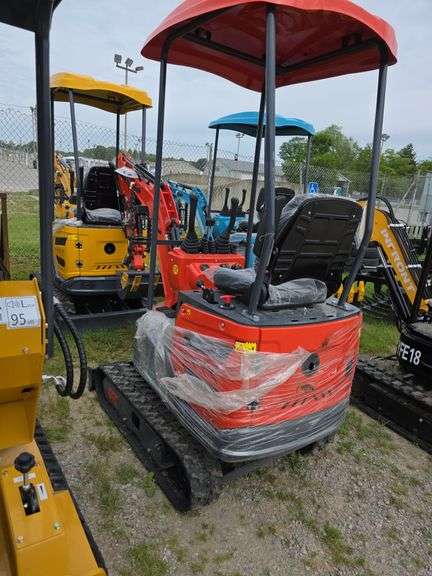 Orange Infront YFE15 Mini Excavator w/ Blade, Hyd Thumb & Canopy