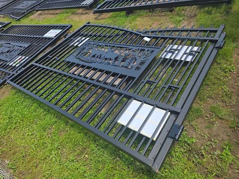 KJ 7FT(H)x 20FT(L) Metal Farm Driveway  Gate