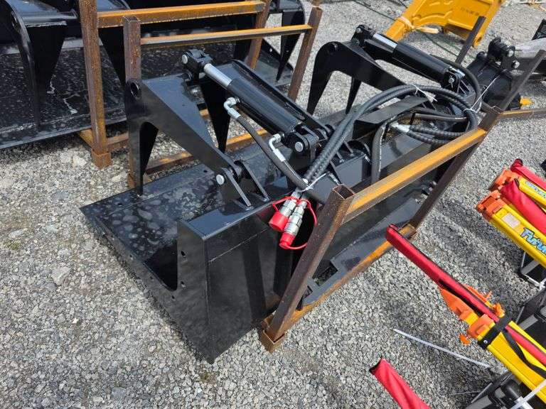 Future Skid Loader 72" Grapple Bucket