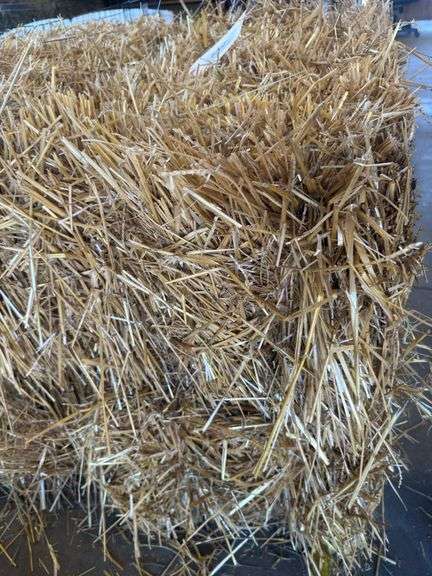 2 Bales Straw