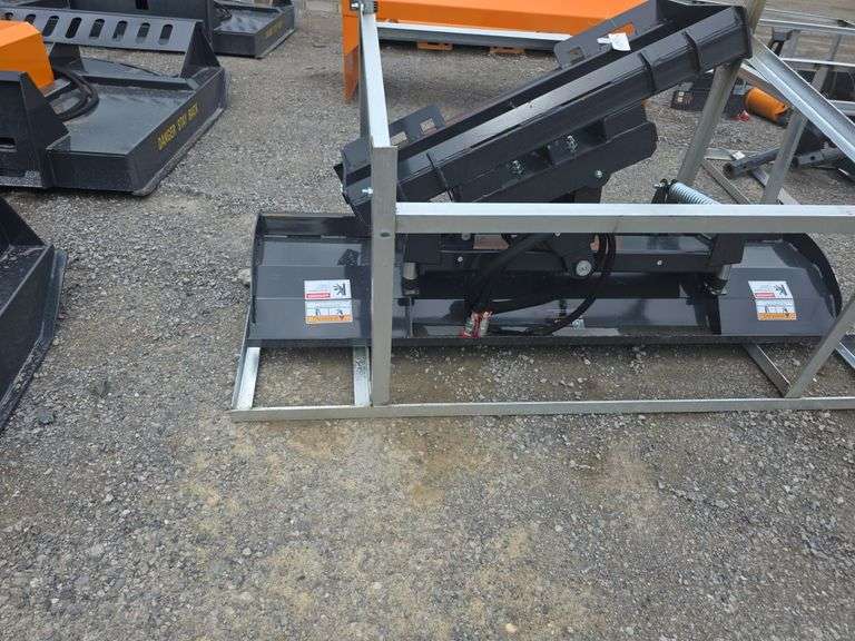 Wolverine Skid Loader 84" Dozer Blade