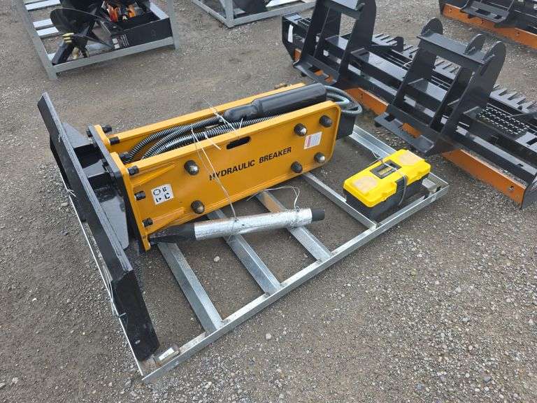 Wolverine ZW-750 Breaker Attachment