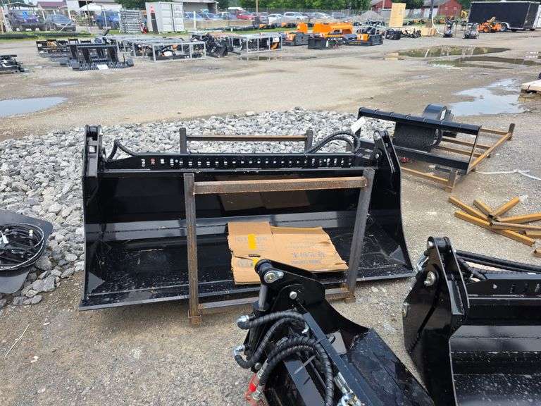 Future 72" Skid Loader 4 in 1 Bucket
