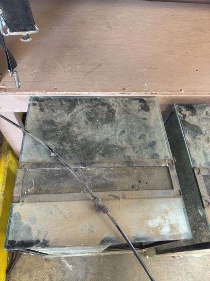 Cage w/ Automatic Mister for Reptiles