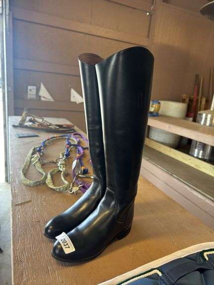 New Ladies Ovation Finalist English Boots - Size 8.5 R