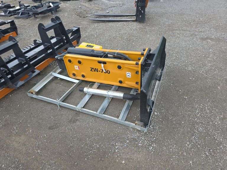 Wolverine ZW-750 Breaker Attachment
