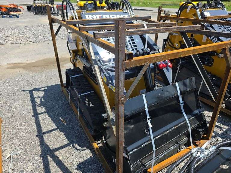 Infront YF380 Mini Skid Loader w/ 4 in 1 Bucket