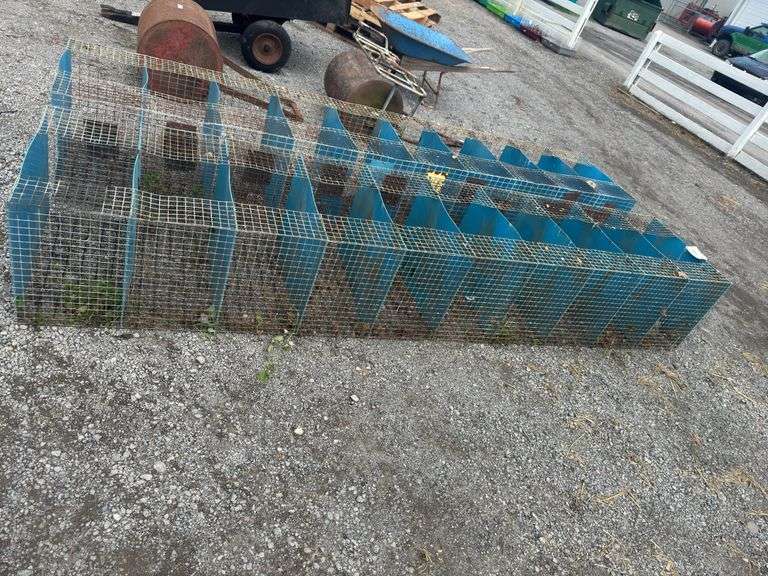 10 Hole Animal Cage