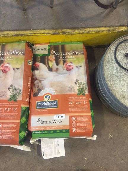 50lb Bag of Nature Wise Meat Bird 22% Feed - Exp 1/25