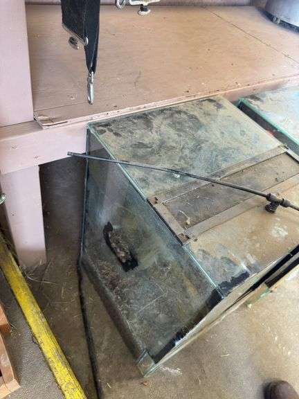 Cage w/ Automatic Mister for Reptiles