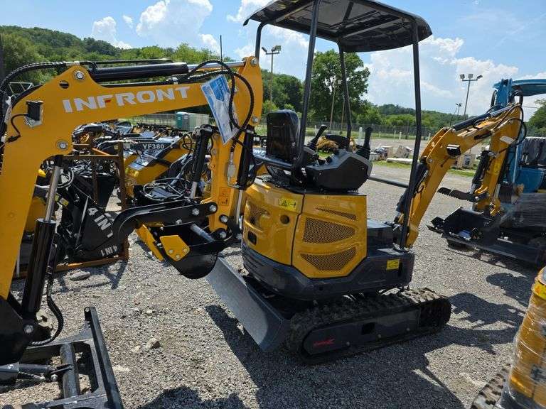 Infront YFE18 Mini Excavator w/ Thumb & Canopy