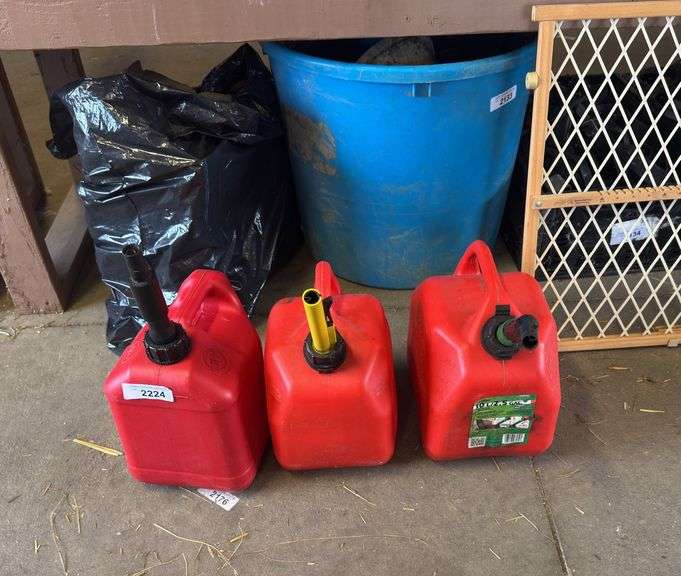 3 Gas Cans