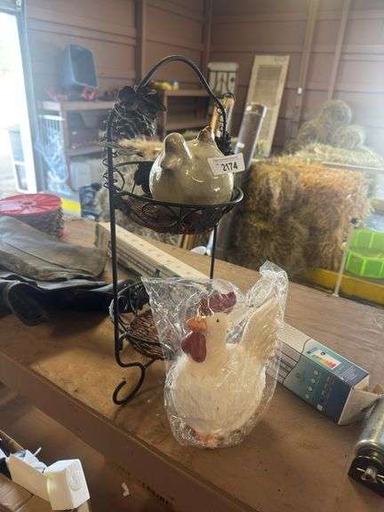 Egg Holder w/ 2 Chickens