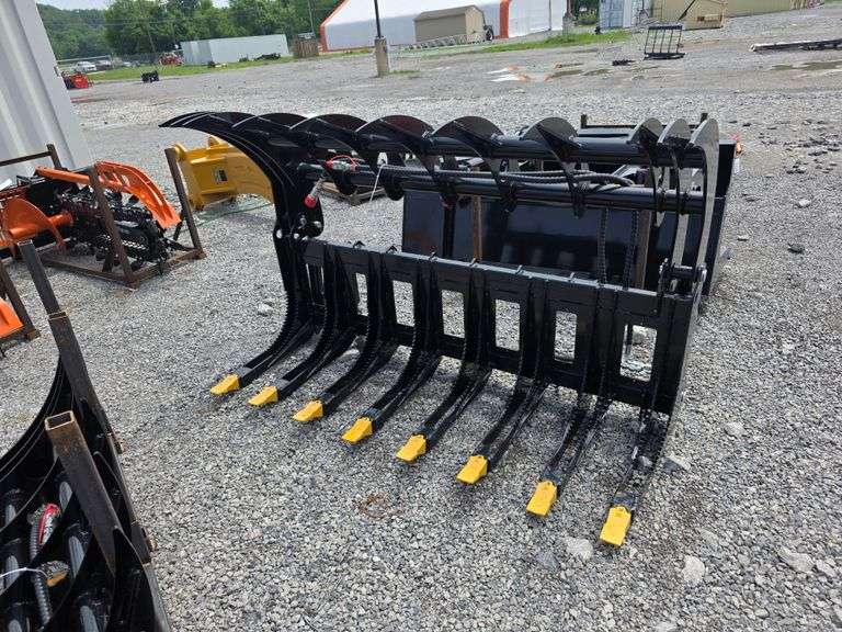 Future Skid Loader 72" Grapple