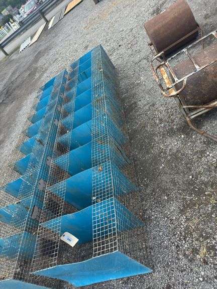 10 Hole Animal Cage