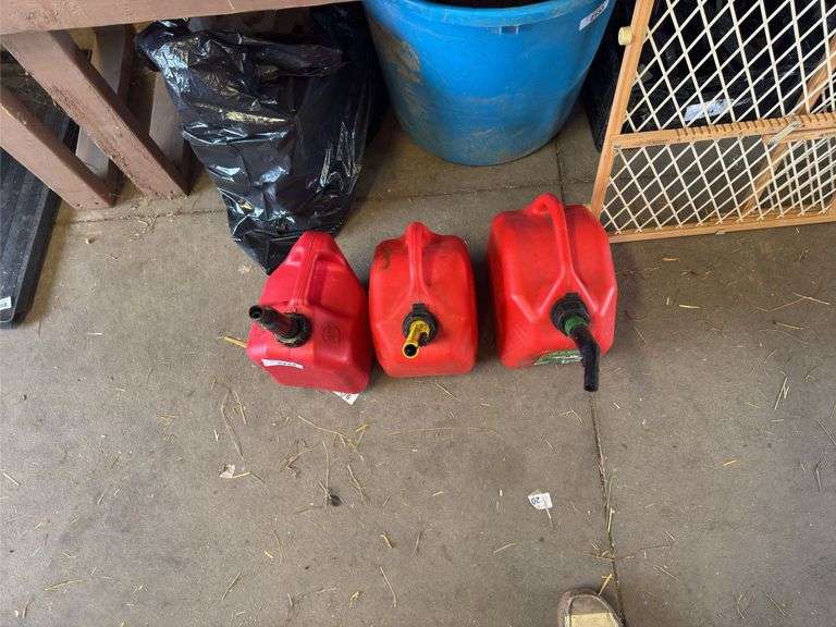 3 Gas Cans