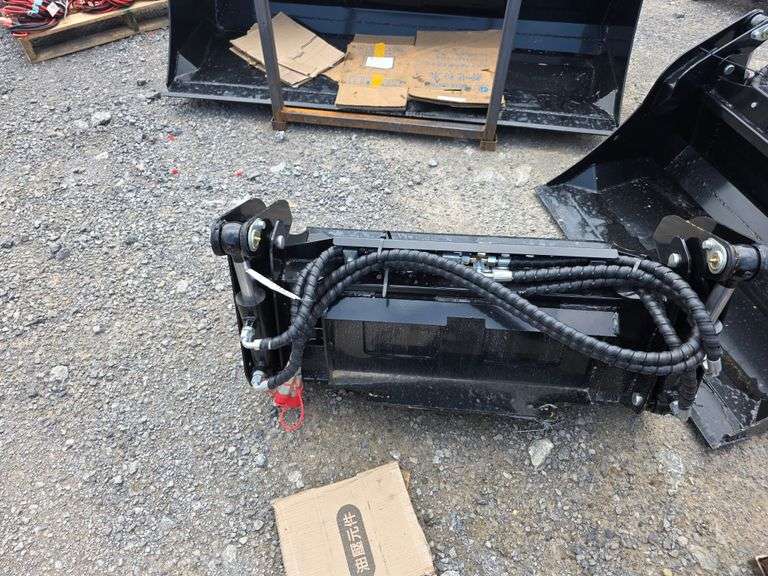 Future 39" Mini Skid Loader 4 in 1 Bucket