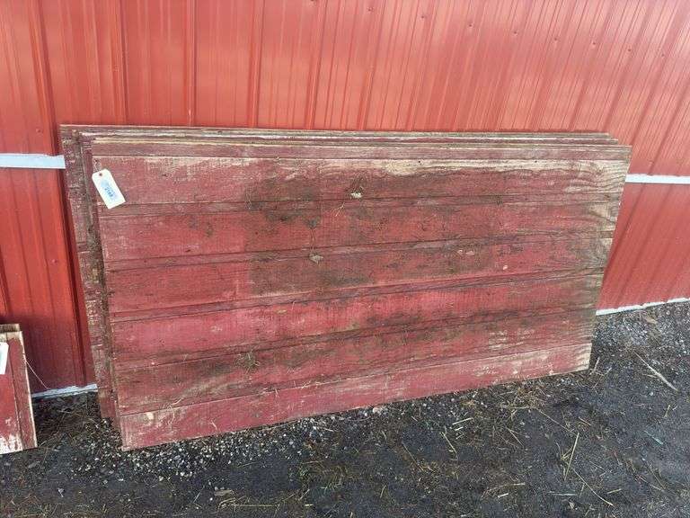 8 Sheets of 4x8 Red T111