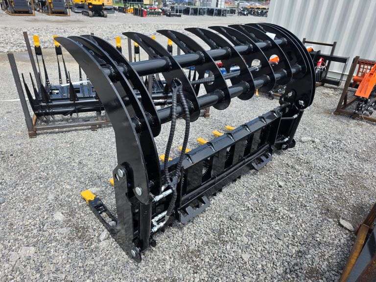 Future Skid Loader 72" Grapple
