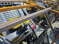 Infront YF380 Mini Skid Loader w/ 4 in 1 Bucket