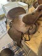 Saddle w/ Rack & Blanket