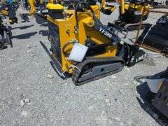 Infront YF380 Mini Skid Loader w/ 4 in 1 Bucket