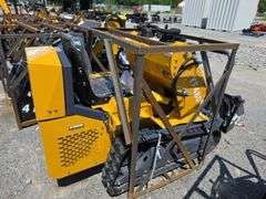 Infront YF480 Mini Skid Loader w/ 4 in 1 Bucket